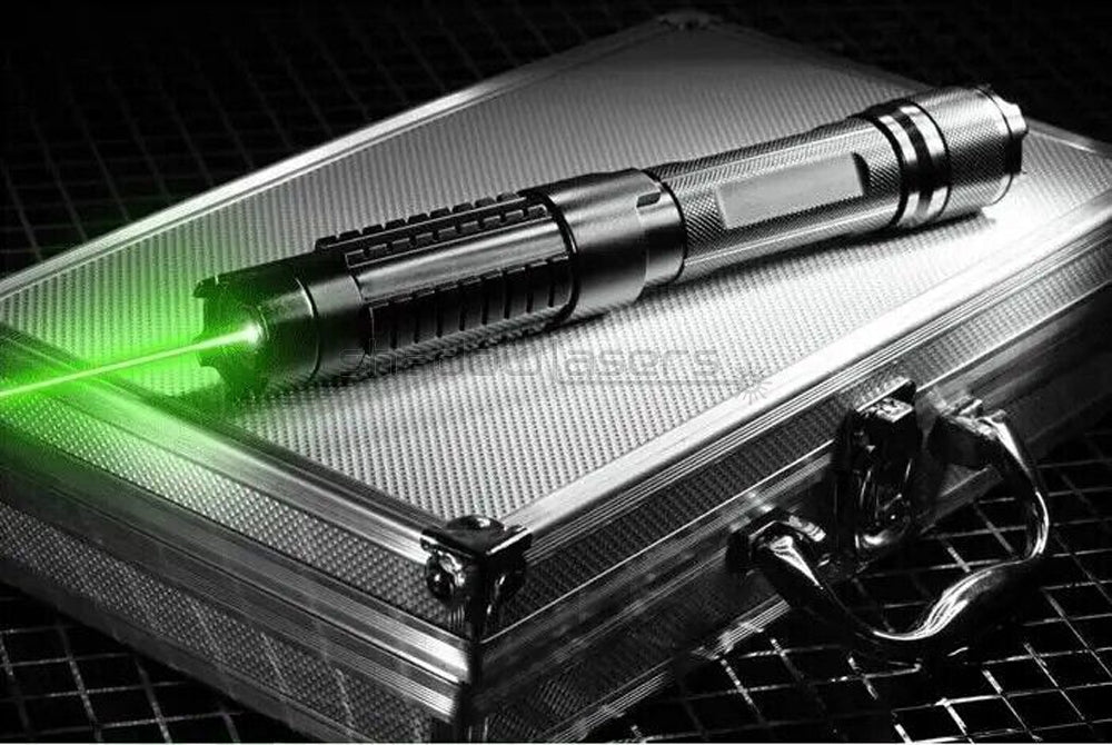 ''Shadowlasers "GX6 520nm Green Laser Pointer Burning