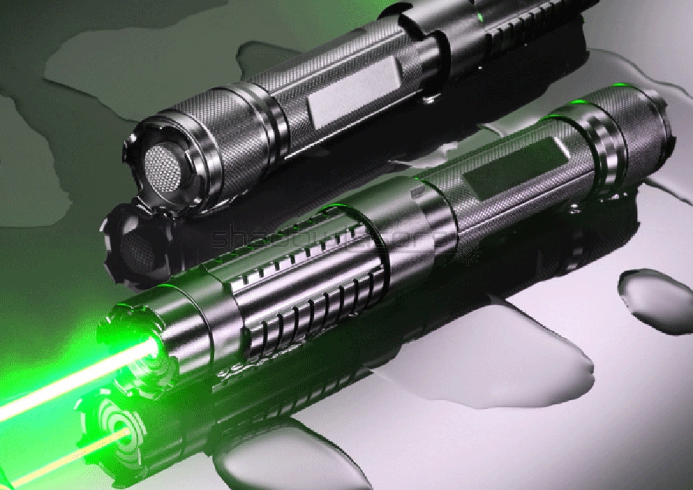 ''Shadowlasers "GX6 520nm Green Laser Pointer Burning